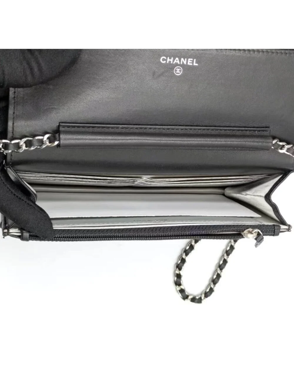 Pre-owned Chanel Camellia Embossed Lambskin Wallet On Chain Black - Picture 9 of 13